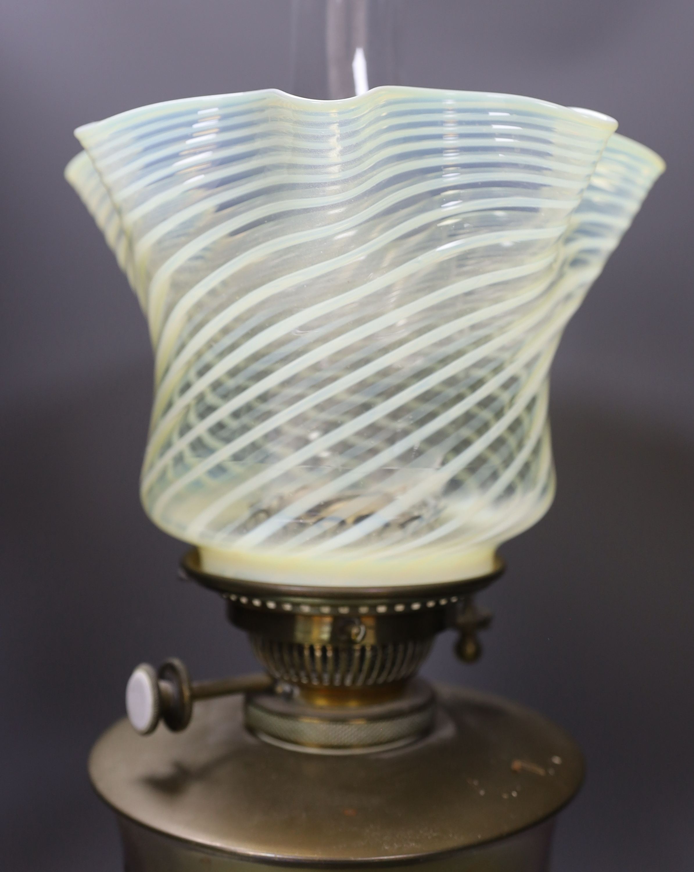 An oil lamp with vaseline glass shade - 56cm tall